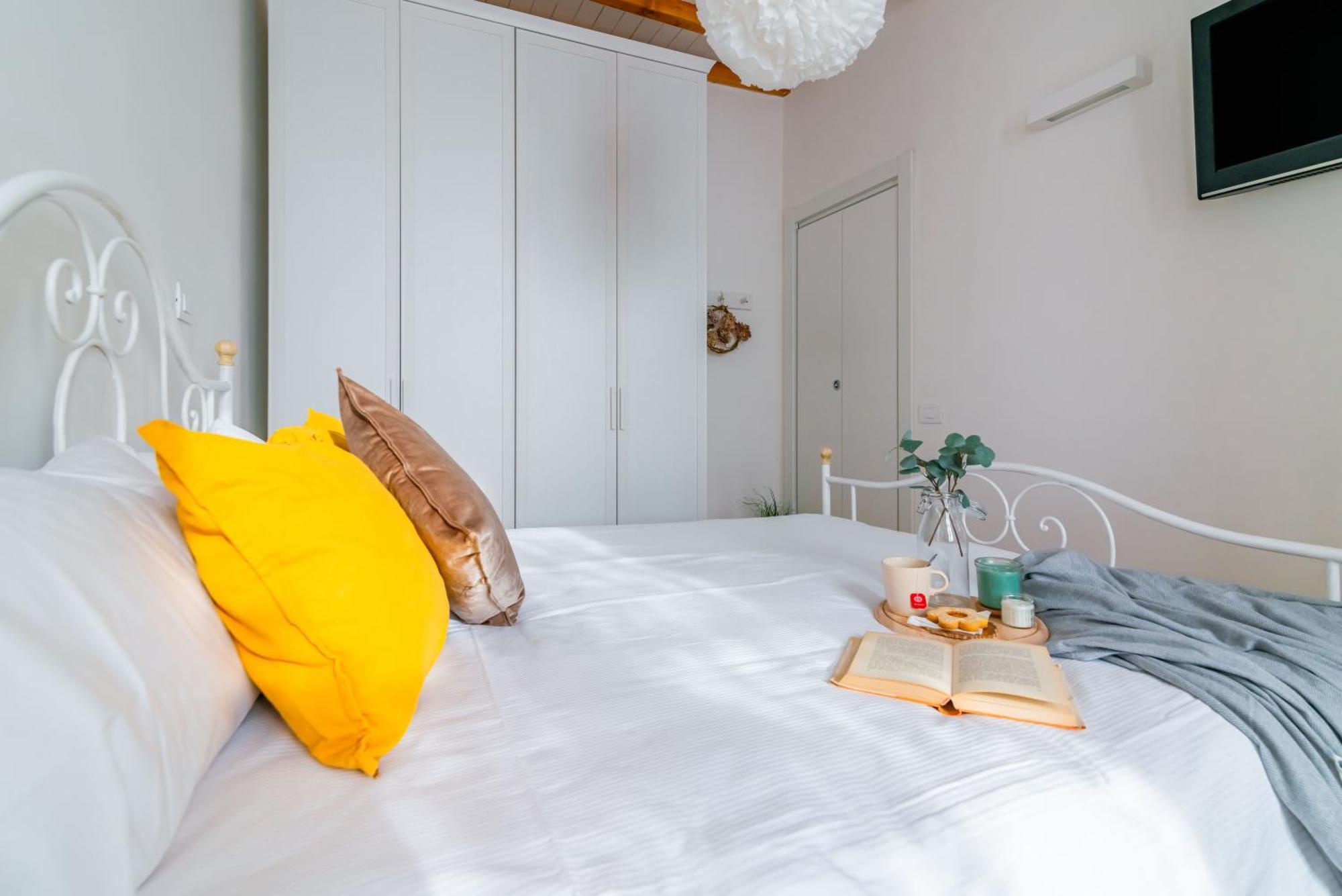 La Corte 48 - Pavia City - By Host4U Dış mekan fotoğraf
